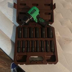 Matco Impact Air Gun And Impact Socket Set 