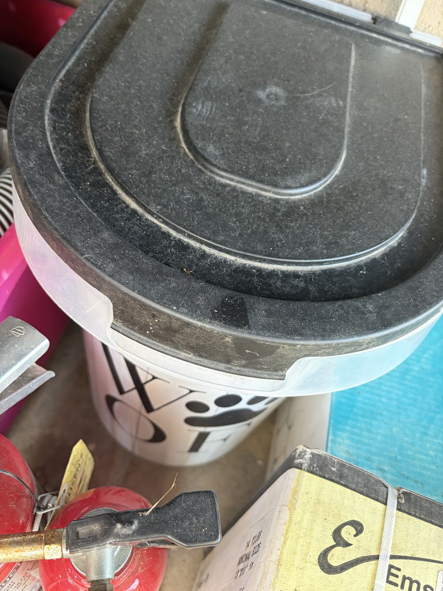 Caja de comida para perro - Dog food box