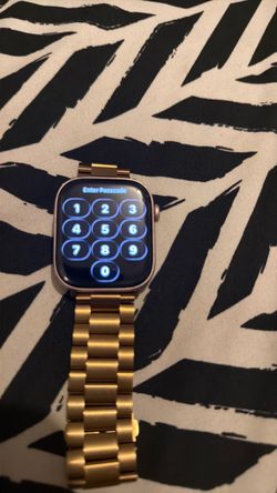 APPLE WACH  SERIES 11