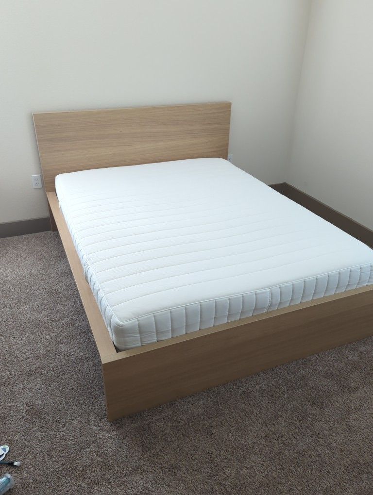IKEA Mattress Valevag Queen size 