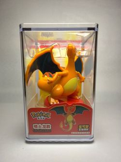 Charizard Pokémon Figure 4" Collectible Display Figure w/ Clear Case New