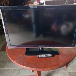 40 Inch Samsung TV