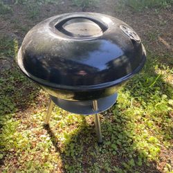 🔥 Mini Charcoal Grill | Portable BBQ for Camping, Tailgating & Small Spaces 🍔🌭 Grill Anywhere, Anytime! 🏕️🔥