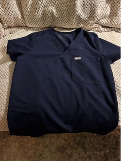 Women’s figs scrub top