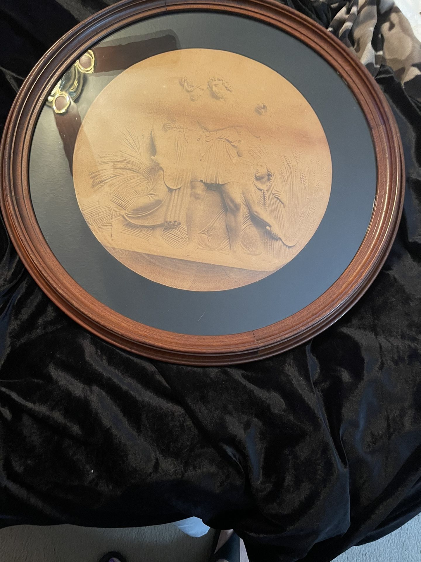 Vintage Round Wood Frame 22 1/2” Across