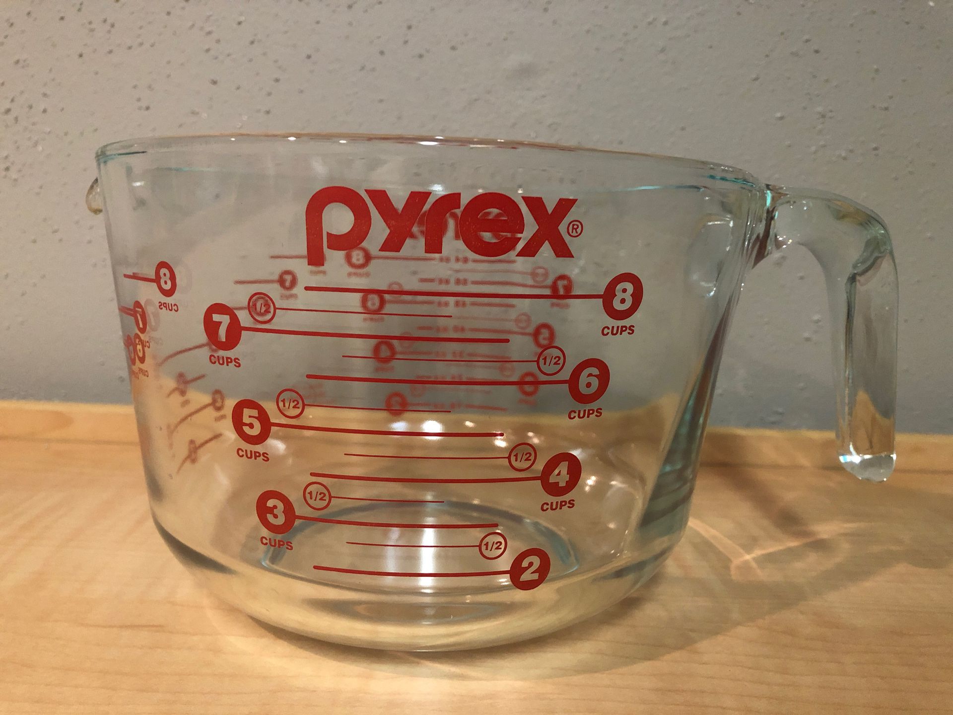 Pyrex 8 cup liquid measuring glass - Lombard pick up only