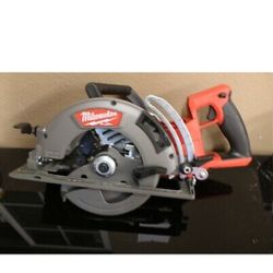 Milwaukee Worm Drive Circular Saw 