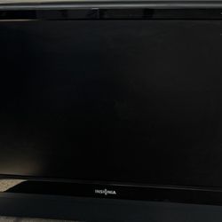 Insignia LCD TV