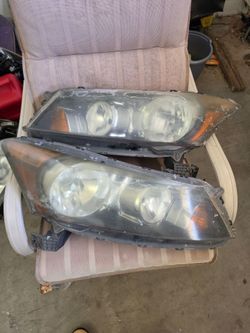 2011 honda accord headlights $60