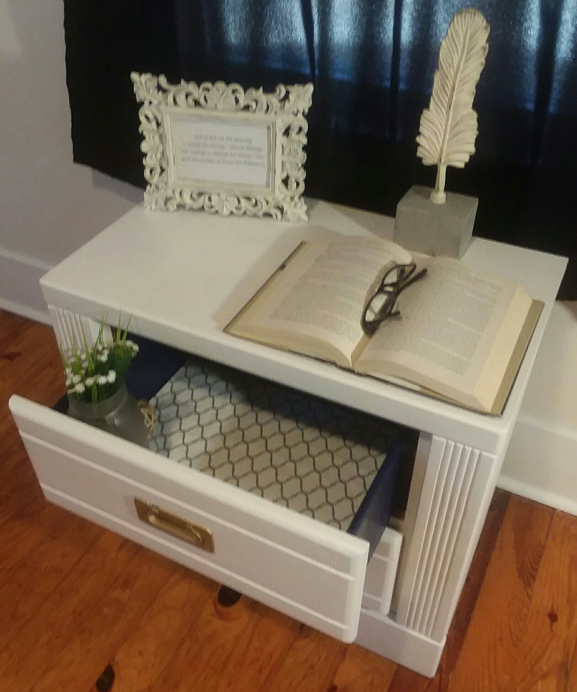 Royal Night Stand/End Table
