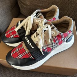 Burberry Red & Beige Ramsey Check Sneakers Size 8 Size 41