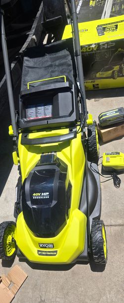 Shop RYOBI
40V HP Brushless 20 in. Cordless Electric Battery Walk Behind Self-Propelled Lawn Mower (Tool Only)
