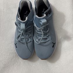 Women’s Puma Soft Foam Size 7,5 Us