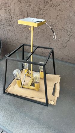 Light (chandelier)
