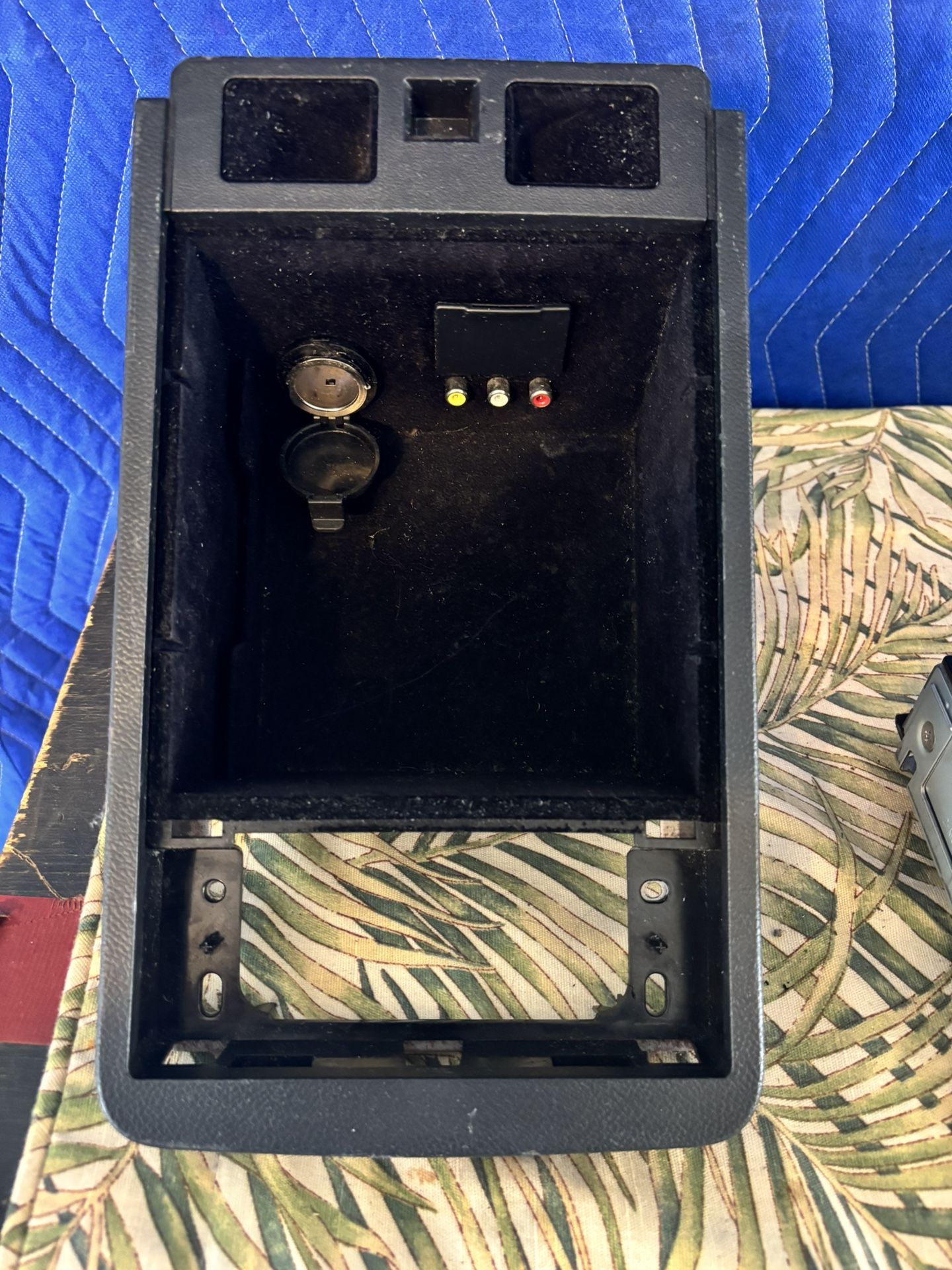 INFINITI G37 CENTER CONSOLE STORAGE 28318 4P000 OEM 08 09 10 11 12 13