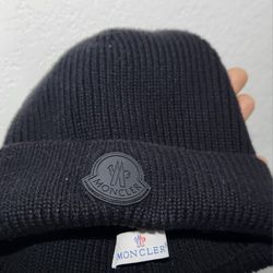 Moncler beanie 