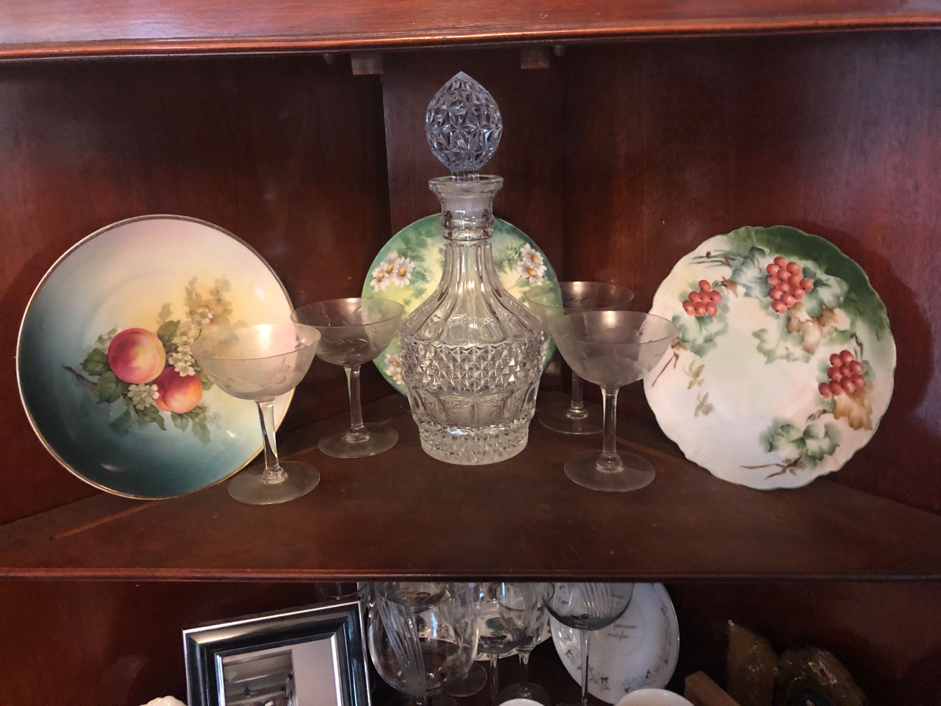 Decanter,Glasses, Plates collectibles