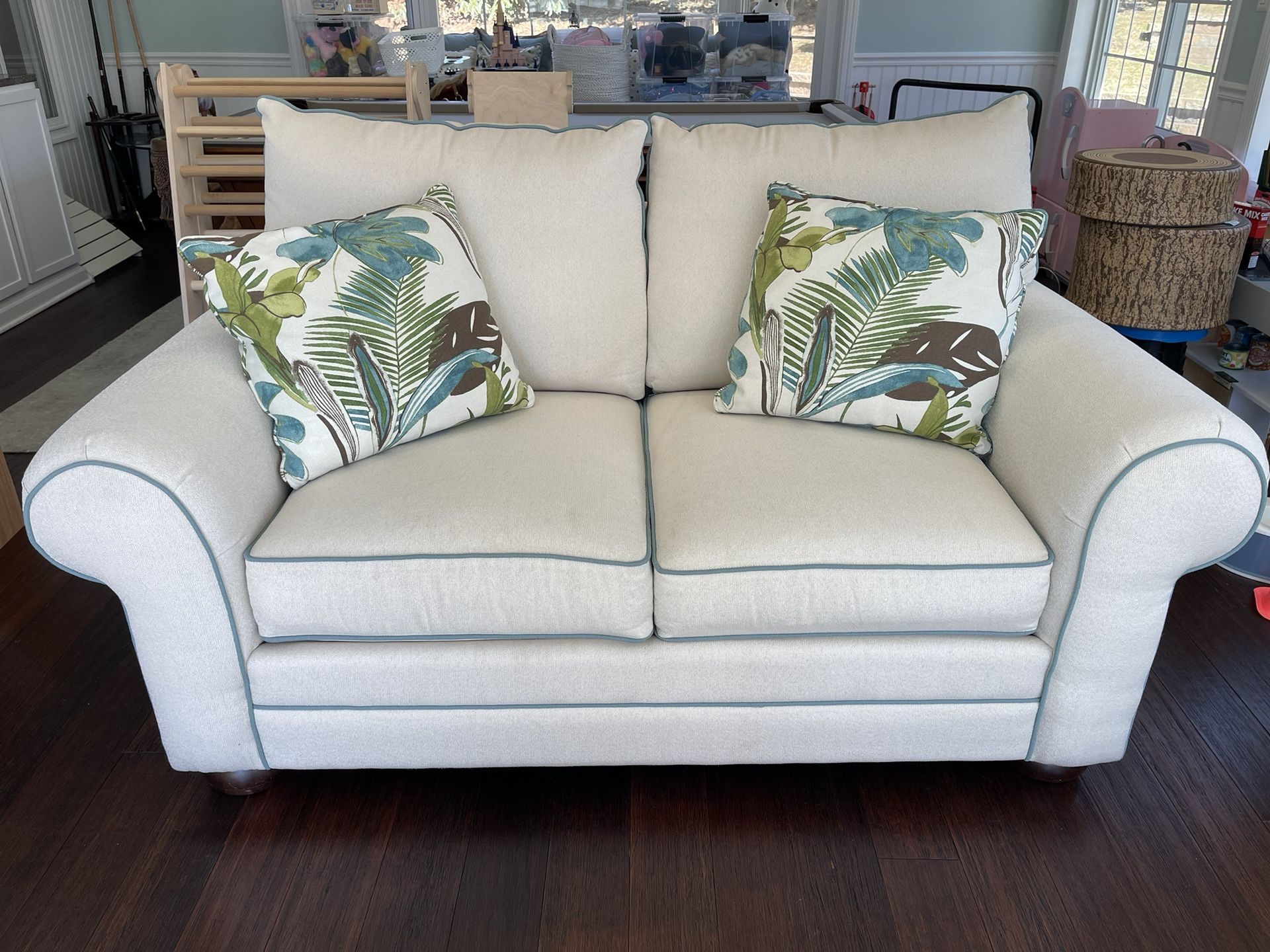 Bassett Custom Beige Loveseat MADE IN USA With Tropical Pillows