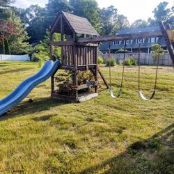 Swing Set - Cedar Red Wood