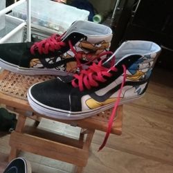 Size13 Mickey Nfreiends Vans