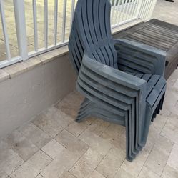 5 Outdoor Chairs
