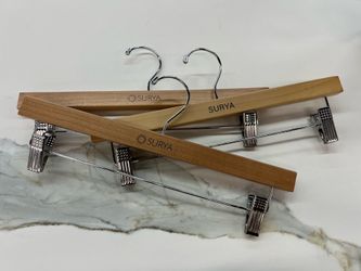 1,000+ Heavy-Duty Wooden Clamp Hangers
