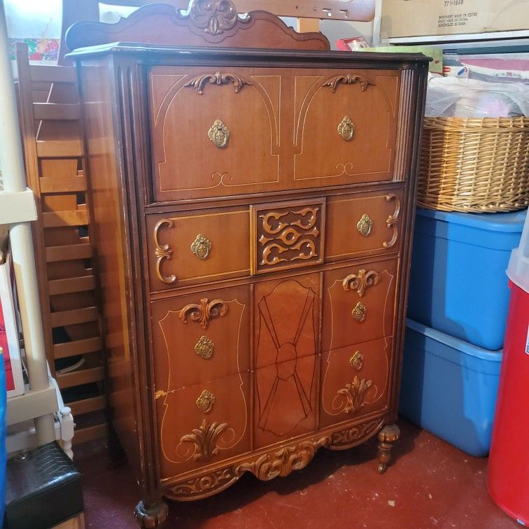 Victorian Style Antique Bedroom Set