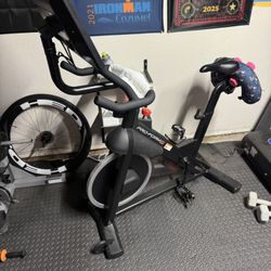 Stationary bike 