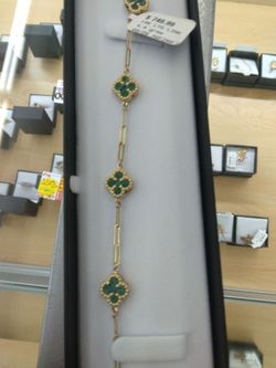 Bracelet