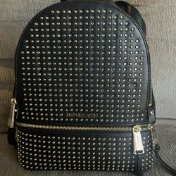 Michael Kors Rhea Medium Backpack