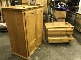 Beautiful oak armoire/dresser (still Available)