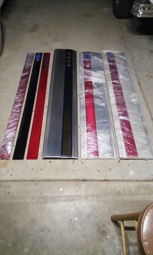 87-96 Ford Trucks OR Bronco Tailgate Panel/reflectores Parts 