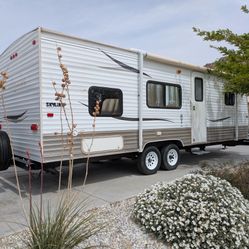 Rv Trailer 28'