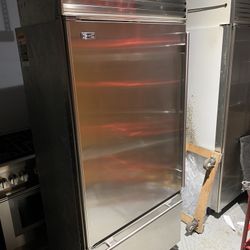 Subzero 36 inch Refrigerator