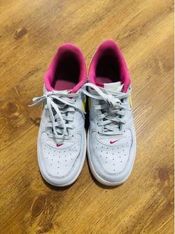 Nike girl shoes