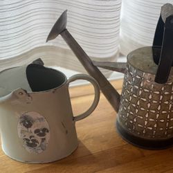 Vintage Watering Cans – Set of 2 🌿