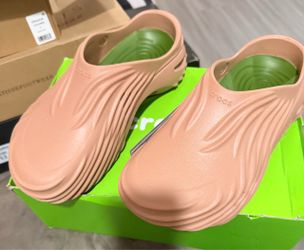 Crocs echo wave