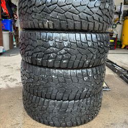 (4) - 245/65/17 Sumitomo Ice Edge Tires
