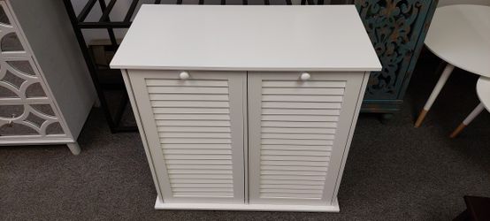 Dual Basket Tilt Out Laundry Sorter With 2 Removable Cotton Bags