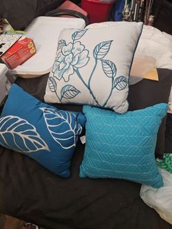 Set of 3 Decorative Throw Pillows