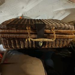 Wooden Wicker Picnic Baskets 