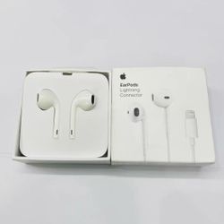 Apple EarPods with Lightning Connector