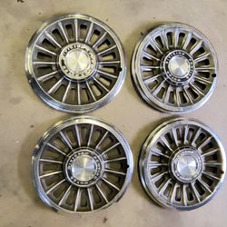 Pontiac Hubcaps