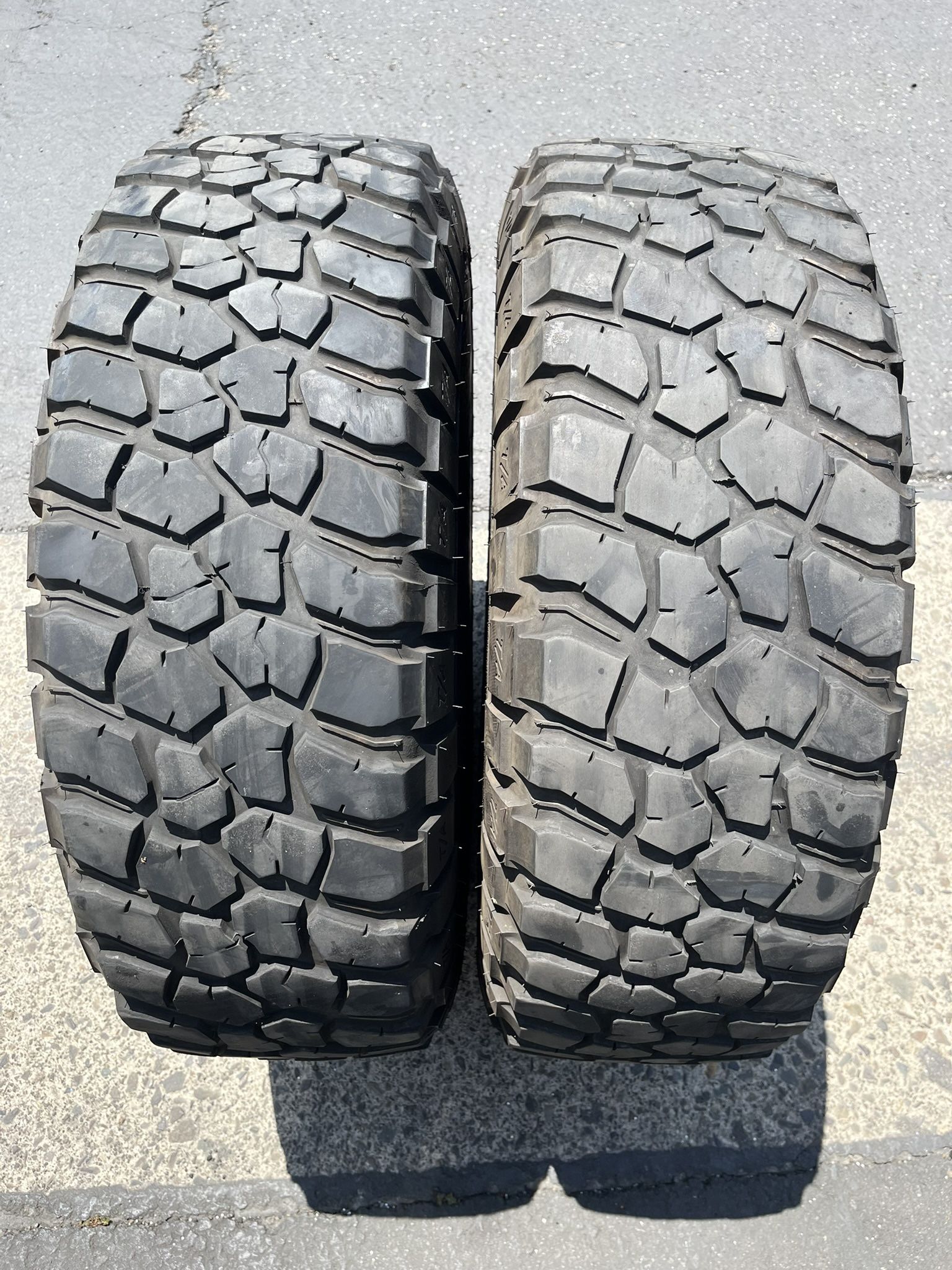 (2) 255/75R17 Bfgoodrich Mud Terrain 