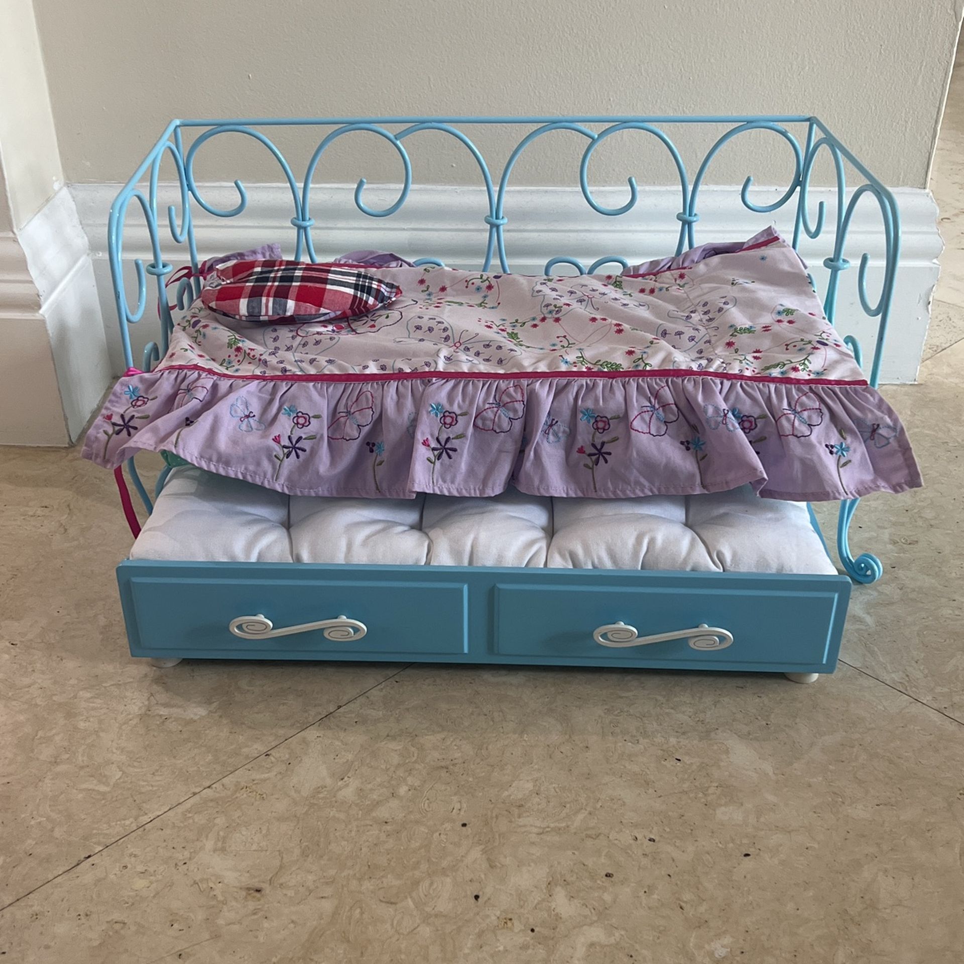 AMERICAN GIRL DOLL American Girl Curlique Blue Metal Day Trundle Bed - Retired