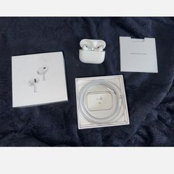 Apple AirPods Pro 2nd Generation with Wireless Charging Case Original Box Used