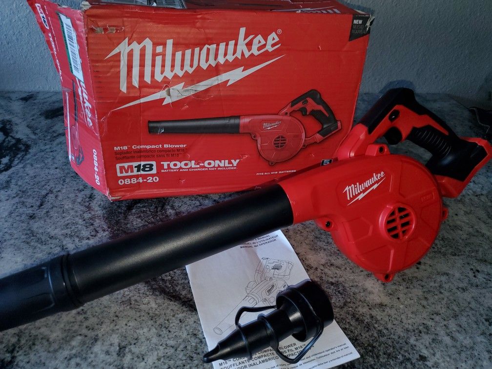 MilwaukeeM18 18 Volt Lithium Ion Cordless Compact Blower (Tool Only)