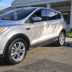 2017 Ford Escape XLT Eco Boost AWD 104,000 Miles 4 Cylinder Automatic 