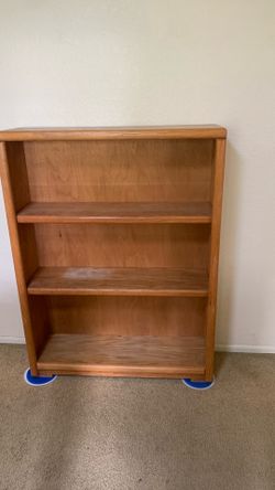 Solid wood bookshelf