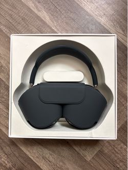 Apple AirPods Max 2 USB-C Active Noise Cancellation Brand New